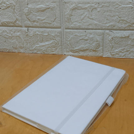 Amana - Notebook A5 - Cream Paper - Soft Leather - White